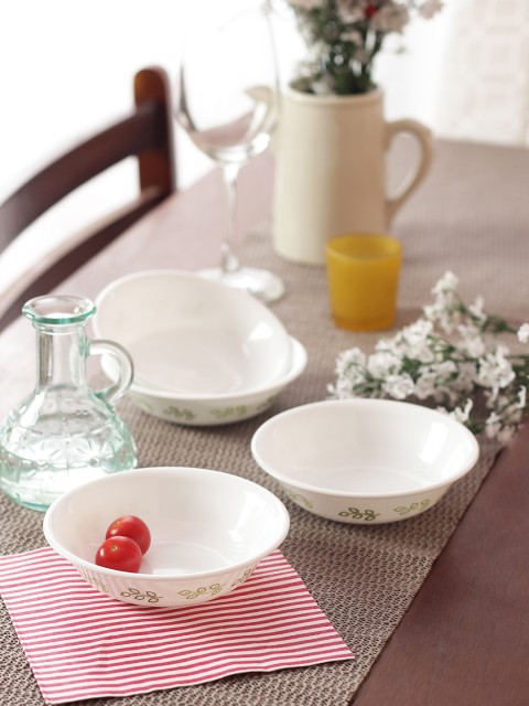 

Corelle Set of 6 White Printed Bowls