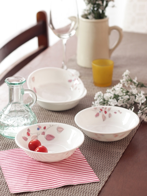 

Corelle Set of 6 White Printed Glass Bowls Set