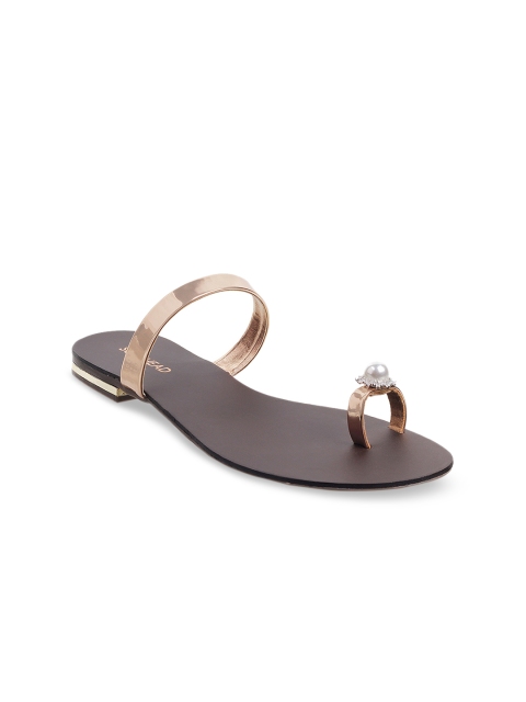 

SOLE HEAD Women Gold-Toned Solid One Toe Flats