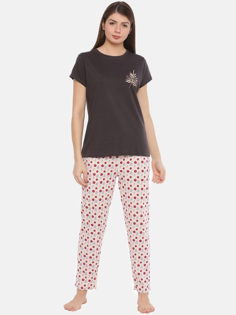 

Ellete Women Brown & Cream-Coloured Printed Night suit