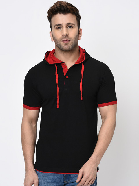 

WILD WEST Men Black Solid Hooded T-shirt