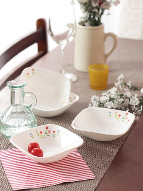 

Corelle White Set of 6 Printed Glass Bowls