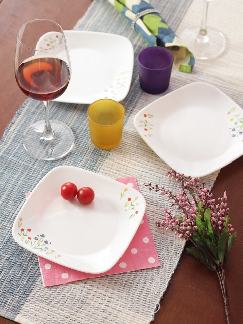 

Corelle White Set of 6 Printed Glass Plates
