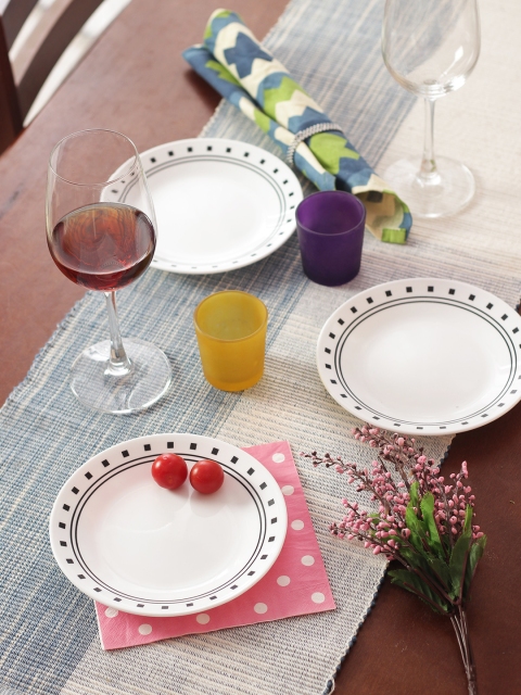

Corelle White Set of 6 Printed Glass Plates