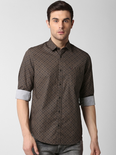 

Peter England Casuals Men Brown Regular Fit Printed Casual Shirt