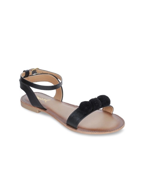 

Aber & Q Women Black Solid Open Toe Flats