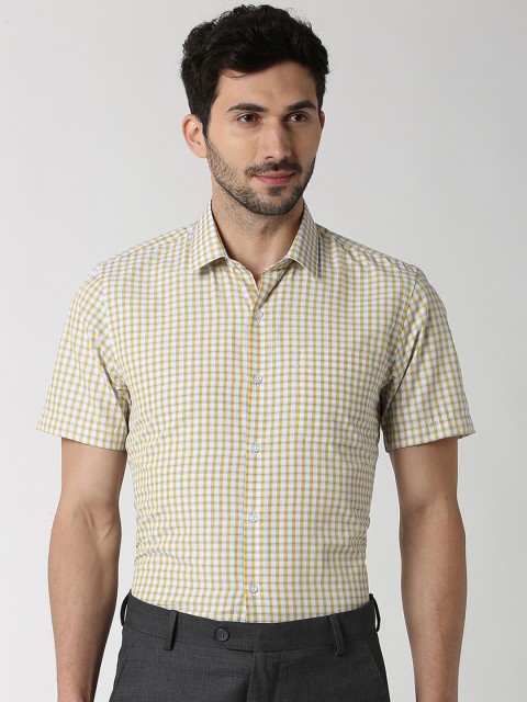 

Peter England Men Yellow Slim Fit Checked Formal Shirt