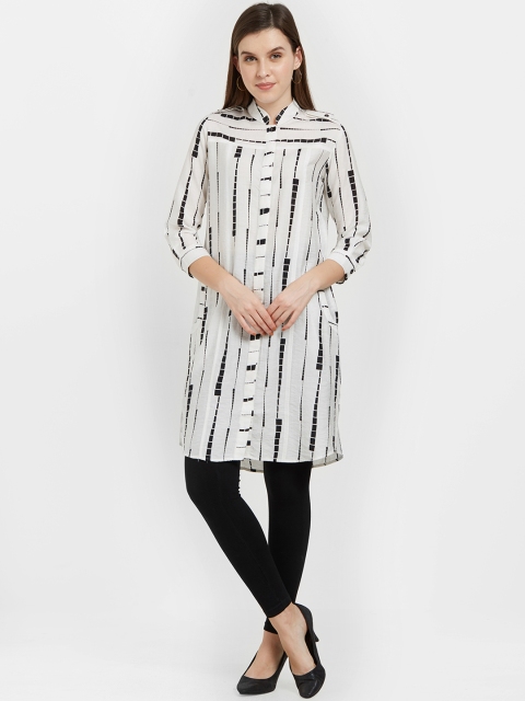 

Soie Women White Printed Tunic
