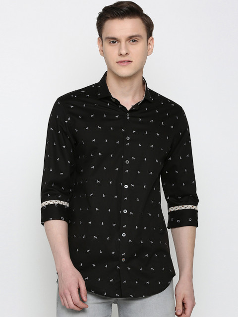 

SIMON CARTER LONDON Men Black & White Regular Fit Printed Casual Shirt