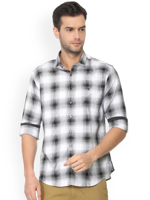 

V Dot Men Black & Off-White Slim Fit Checked Casual Shirt