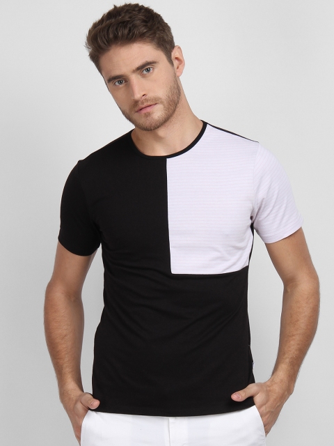 

LA LOFT Men Black Colourblocked Round Neck T-shirt