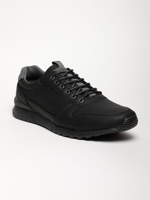 

LOCOMOTIVE Men Black Sneakers