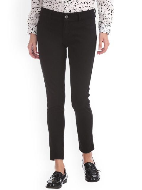 

Sugr Women Black Solid Slim-Fit Jeggings