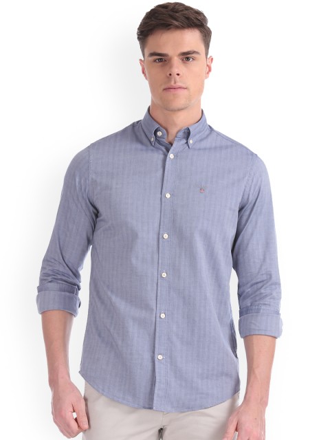 

GANT Men Blue Regular Fit Solid Casual Shirt