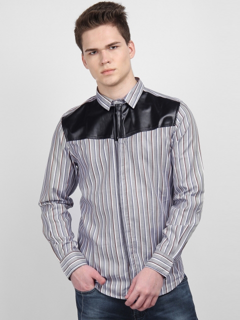

LA LOFT Men Grey Regular Fit Striped Casual Shirt