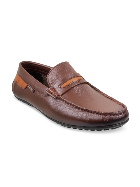 

Metro Men Brown Solid Leather Loafers