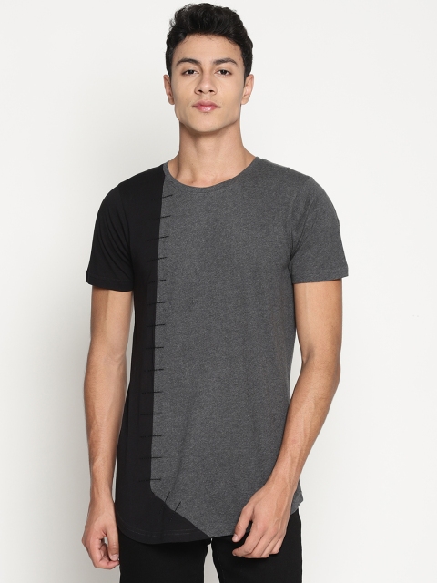 

KULTPRIT Men Charcoal Grey & Black Colourblocked Round Neck T-shirt
