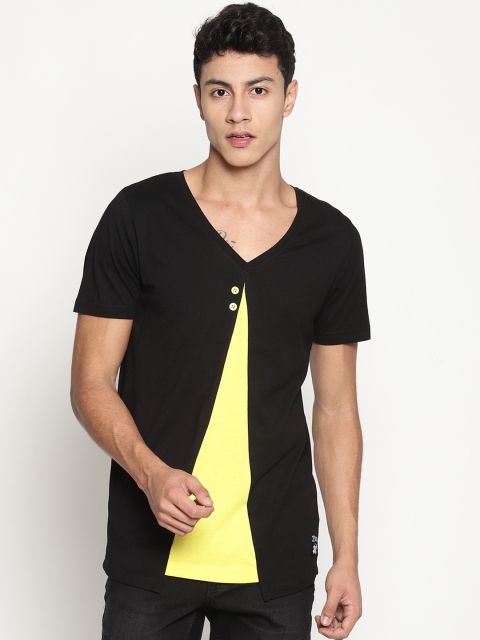 

KULTPRIT Men Black & Yellow Colourblocked Slim Fit V-Neck T-shirt