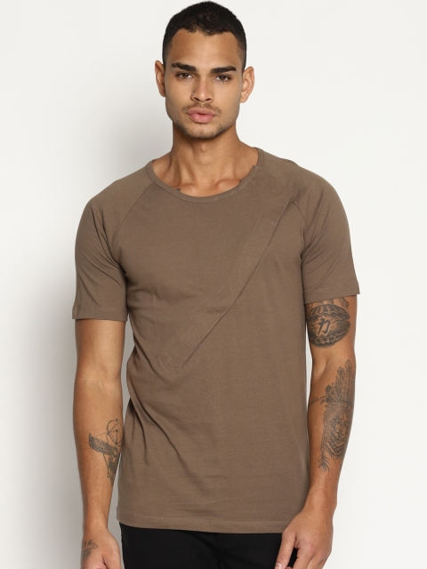 

KULTPRIT Men Brown Solid Slim Fit Round Neck T-shirt