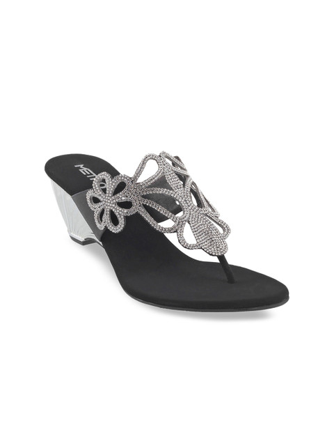 

Metro Women Black Solid Heels