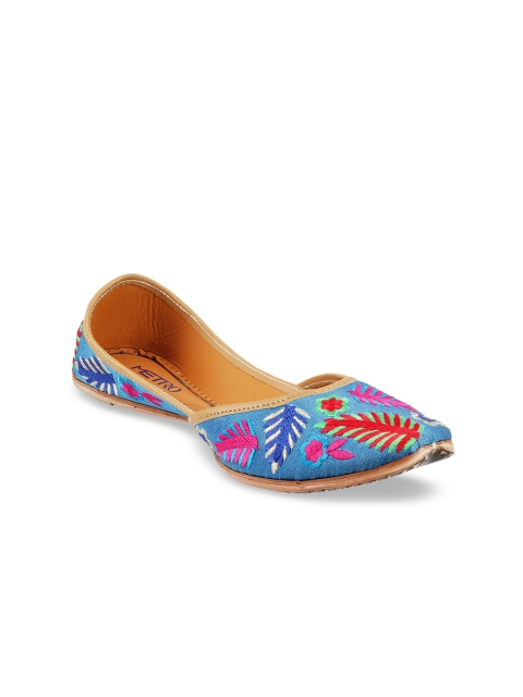 

Metro Women Blue Solid Leather Mojaris