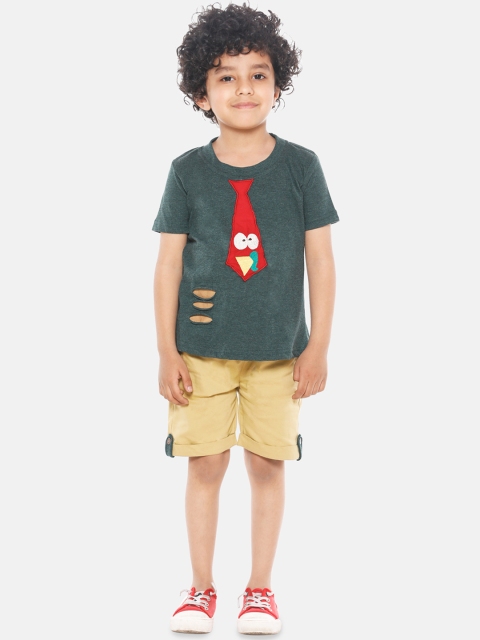 

LilPicks Boys Green Printed T-shirt with Shorts