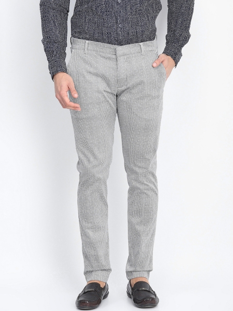

Antony Morato Men White & Black Slim Fit Printed Regular Trousers