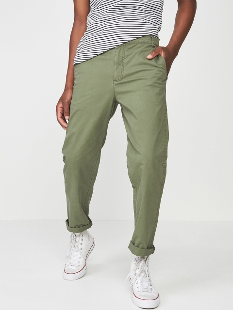 

COTTON ON Men Green Slim Fit Solid Regular Trousers