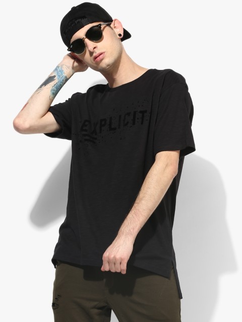 

Black Textured Round Neck T-Shirt