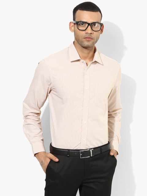 

Arrow Men Beige Textured Slim Fit Formal Shirt