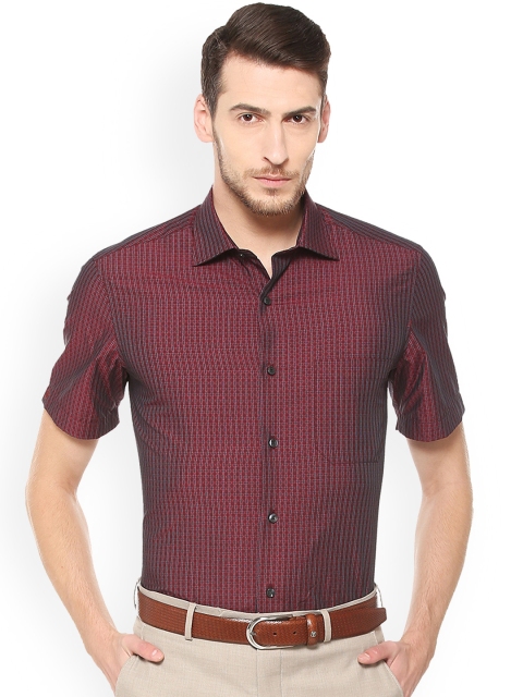 

Louis Philippe Men Maroon Regular Fit Printed Formal Shirt