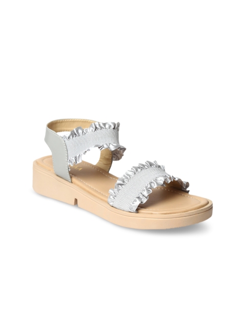 

VALIOSAA Women Grey Solid Sandals