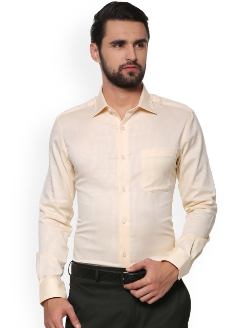 

Louis Philippe Men Peach-Coloured Regular Fit Self Design Formal Shirt