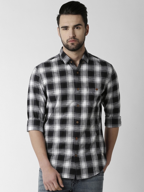 

Peter England Casuals Men Black & White Slim Fit Checked Casual Shirt