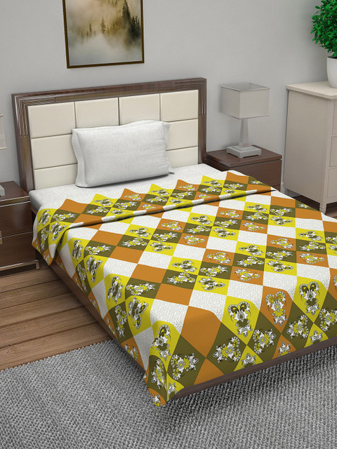 

Divine Casa Yellow Floral AC Room 110 GSM Single Bed Quilt