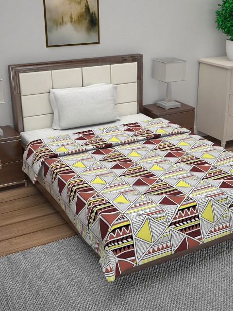 

Divine Casa Yellow & Brown Abstract AC Room 110 GSM Single Bed Quilt