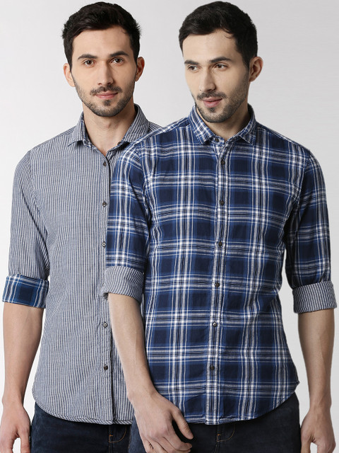 

Peter England Casuals Men Blue Slim Fit Checked Casual Reversible Shirt