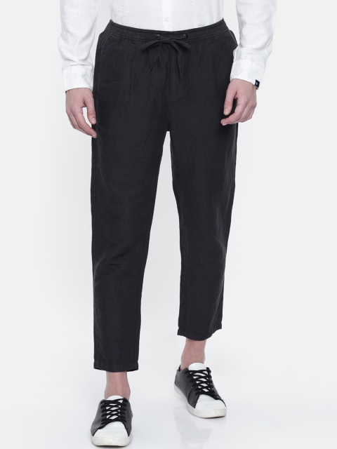 Breakbounce Men Black Relaxed Regular Fit Solid Regular Trousers