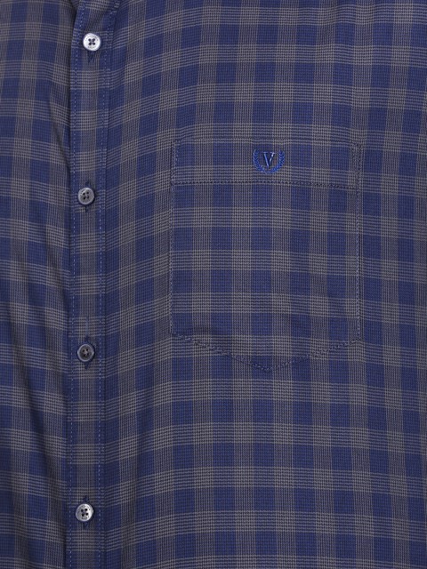 

Van Heusen Sport Men Navy Blue & Off-White Slim Fit Checked Casual Shirt