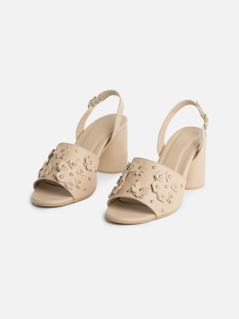 

The Label Life Women Nude-Coloured Textured Sandals