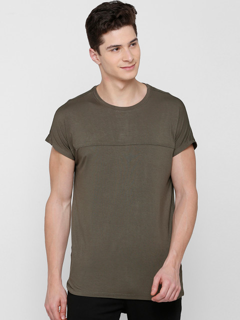 

SKULT by Shahid Kapoor Men Brown Solid Round Neck T-shirt