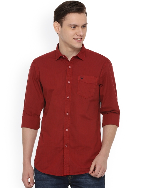 

Solly Jeans Co. Men Red Regular Fit Self Design Casual Shirt