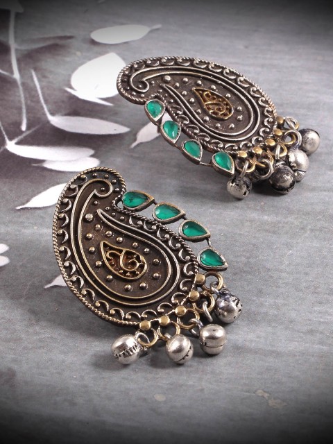 

Natures Buggy Gold-Toned Classic Studs