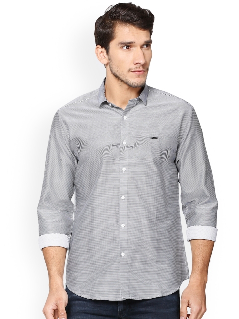 

V Dot Men Grey Slim Fit Striped Casual Shirt