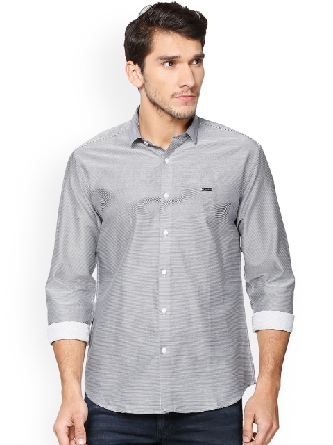 

V Dot Men Grey Slim Fit Striped Casual Shirt