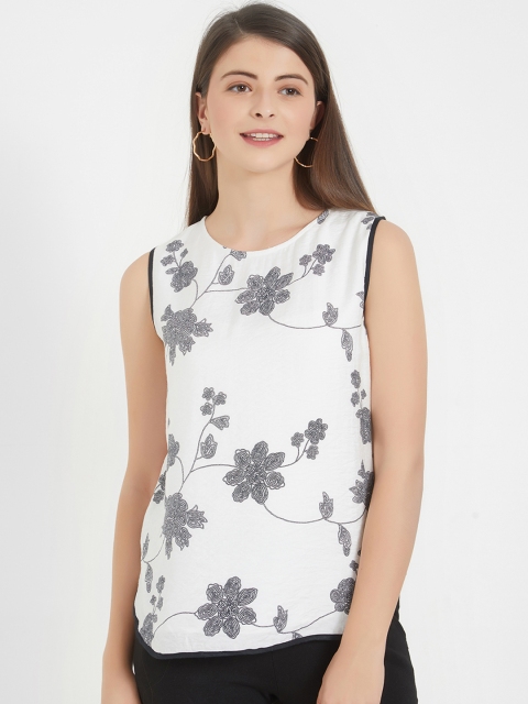 

Soie Women White Printed Top
