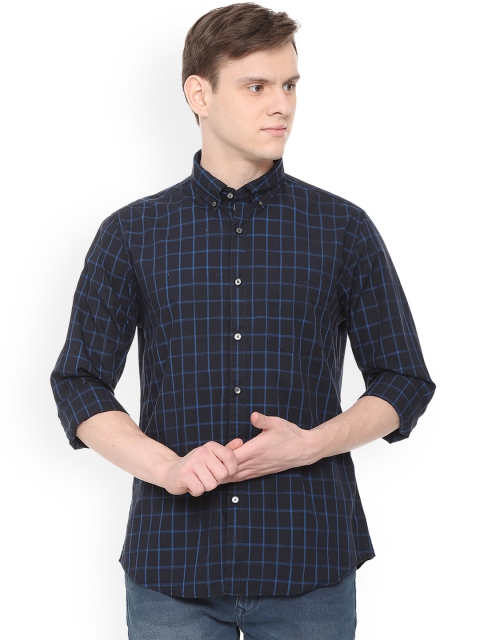 

V Dot Men Navy Blue Slim Fit Checked Casual Shirt