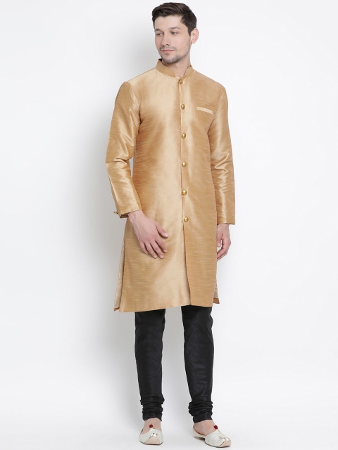 

VASTRAMAY Men Gold-Toned Self Design Kurta with Churidar