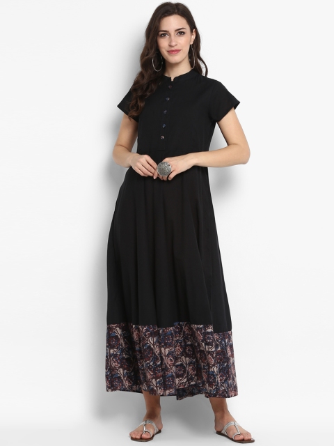 

Meeranshi Women Black Printed Fit and Flare Dress