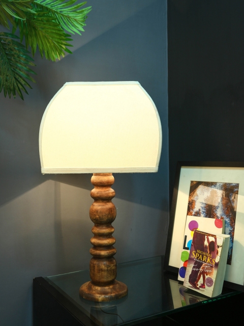

Grated Ginger Brown & White Solid Handcrafted Table Lamp